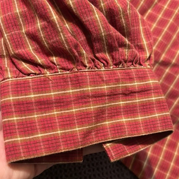 Levi's Red and Orange blouse perfect for pumpkin patch photos - Picture 4 of 5